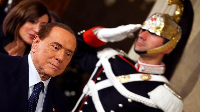 La Justicia italiana redime a Berlusconi, que podrá volver a presentarse a unas elecciones