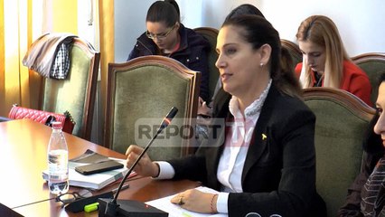 Sherri për Teatrin, Vokshi: Dorëhiqu, je e paaftë! Kumbaro: Turp të keni, do ta ndërtojmë të ri