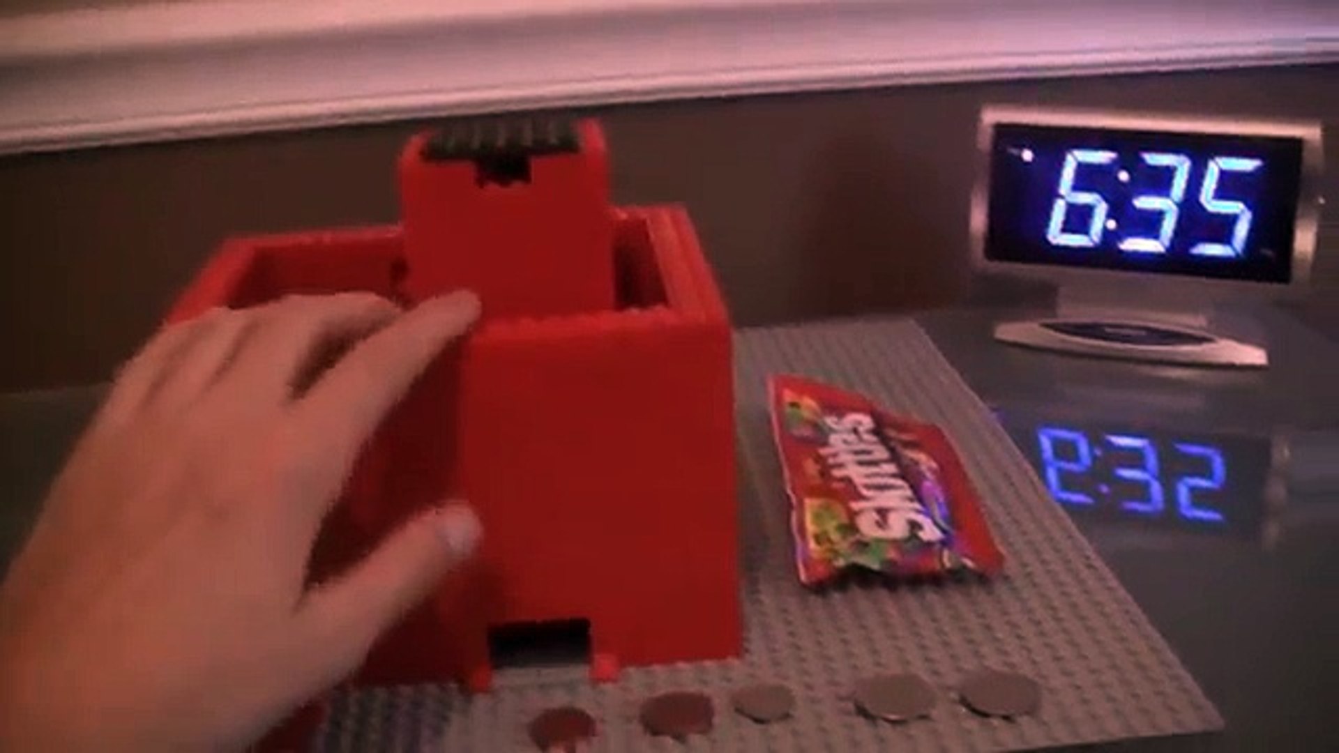 Lego Candy Machine! (Money Taking!) (Skittles!) - video Dailymotion