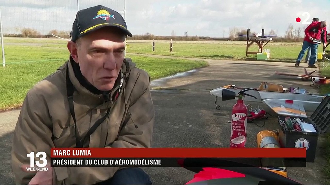 Aéromodélisme : des avions au doigt et à l'oeil