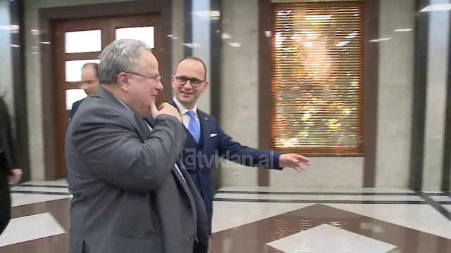 Kotzias, 180 minuta “koke me koke” me Bushatin