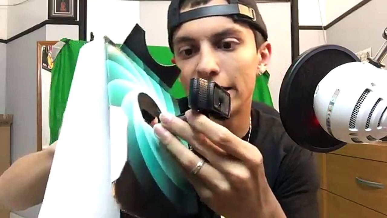 C920 vs C525 Logitech cam Product Review & Comparison C920