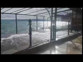 Охрид, циклонот Алексеј почна да прави проблеми (видео)