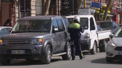 Tirana ne kaos nga trafiku dhe parkimet