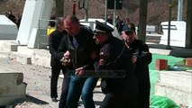 Rruga e Kombit, Basha: Zgjidhje me dialog, pati dhunë policore