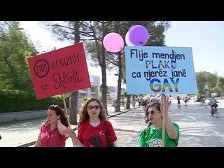Flamurin e LGBTI-së në Ministrinë e Arsimit - Top Channel Albania - News - Lajme