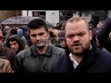 Report TV - Arrestimet në Kukës, qytetarët protestë para komisariatit: Lironi vëllezërit tanë