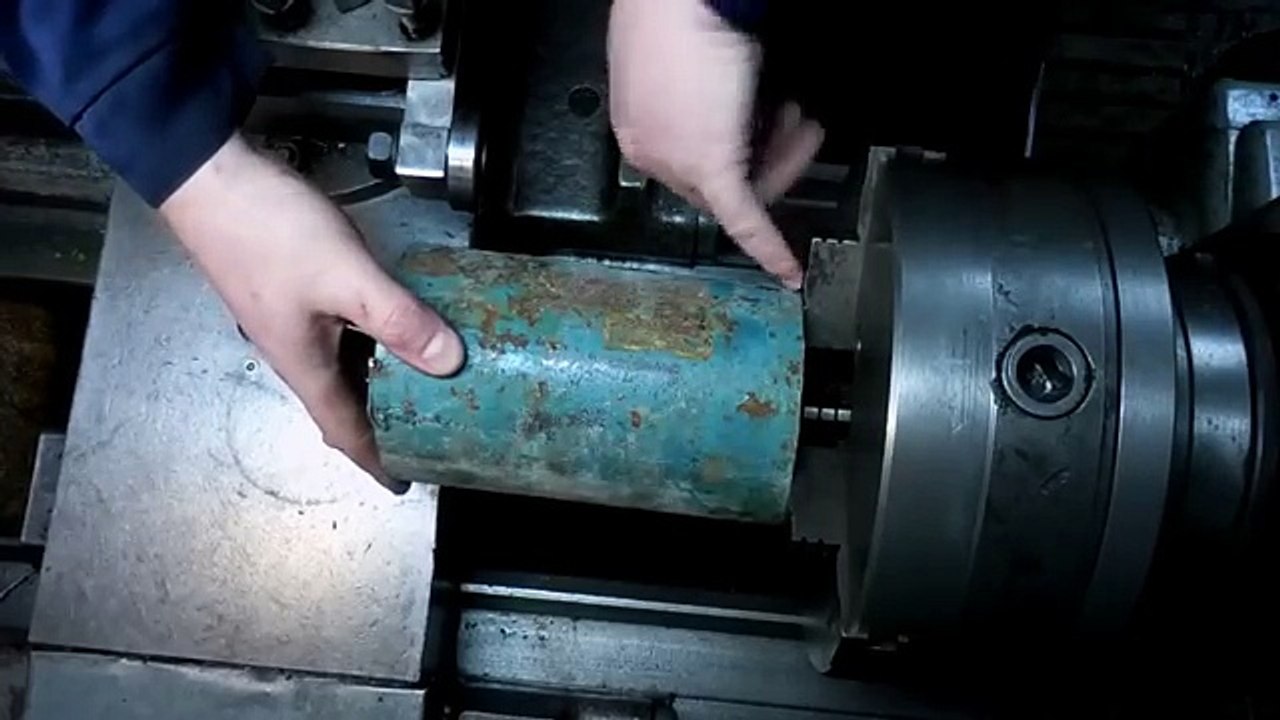 Как убрать биение детали на токаном станке - video Dailymotion