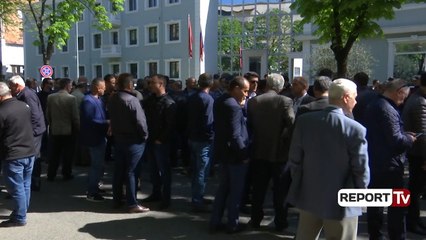 Report TV - Rruga e Kombit, 15 të proceduar për tubim të paligjshëm para policisë Tiranë
