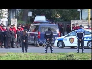 Ora News - Rruga e Kombit, sot gjyqi për 23 të arrestuarit, 'blindohet' gjykata