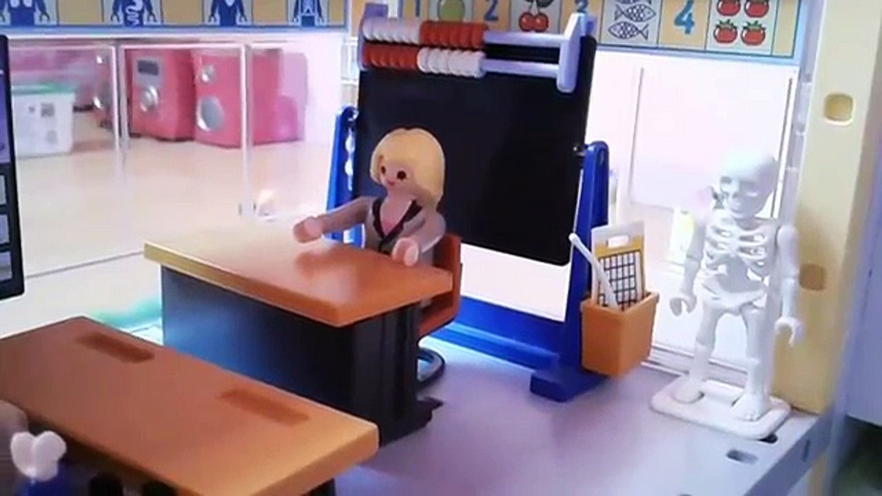 LA RENTREE DES CLASSES : Vidéo Playmobil
