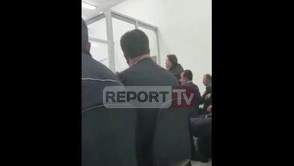 Report TV - Dëshmia e 60-vjeçarit në gjyq: Na thyen dyert natën, akuzat sepse jemi kuksianë!