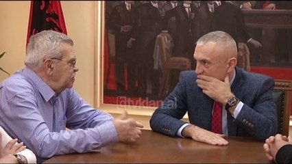 Artistet shkojne te Presidenti per ceshtjen e Teatrit Kombetar