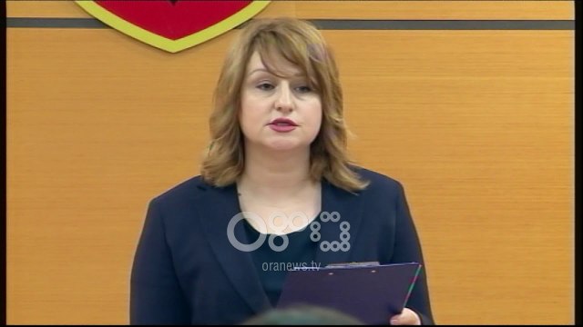 Ora News - Gjyqtarja e Gjykatës Kushtetuese, Vitore Tusha, kalon me sukses vetingun