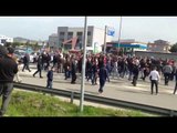Protesta e opozitës, qytetaret bllokojne rrugen