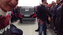 Report TV - Elbasan, protestuesit i hapin rrugën makinës së funeralit