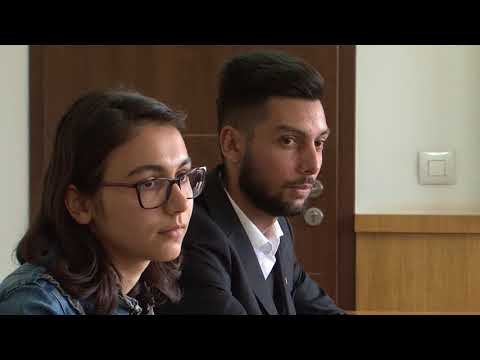 Ardian Gjini takon përfaqësues të komunitetit Rom - Lajme