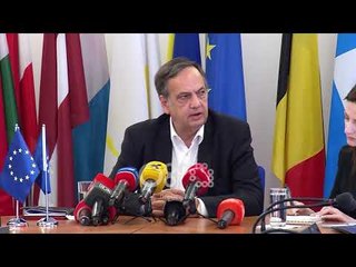 Ora News - Fleckenstein: Koha të çelen negociatat, demonstrata nuk ndikon në raport