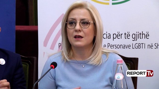 Nikolla për LGBT: Jam sulmuar negativisht me komente në Facebook për faktin që jam katolike