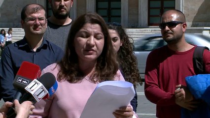 Romët, protestë para Kryeministrisë: Gjuha jonë në shkolla - Top Channel Albania - News - Lajme
