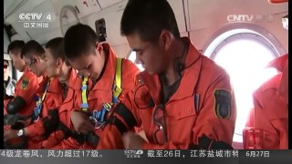 [中国新闻]“长征七号”多用途飞船缩比返回舱安全着陆 | CCTV-4
