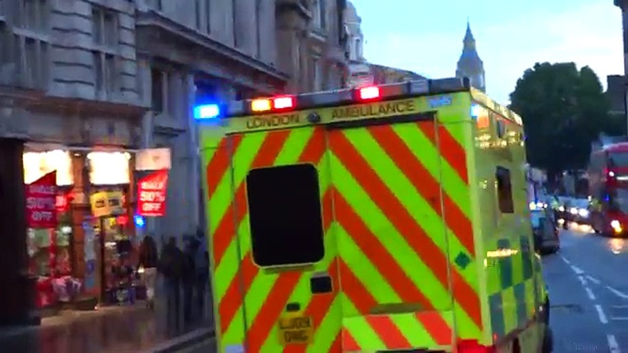 Ambulances responding - London Ambulance Compilation