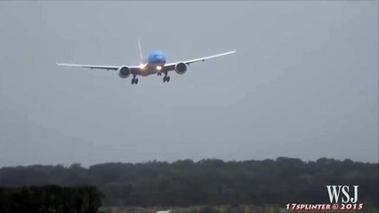 Boing 777 Landing During Violent Storm