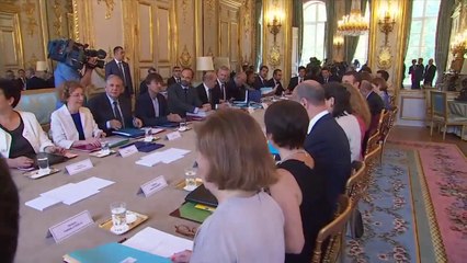 Des femmes, une France prostituée et Allemagne fétichiste