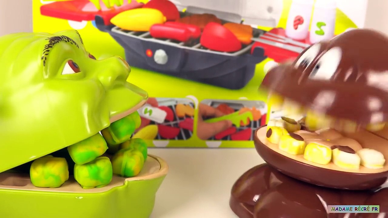 Shrek et le Singe Mangent du Barbecue, Steak, Tomates, Poulet