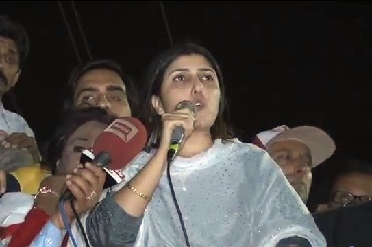 Nawaz Sharif Bain-Ul-Aqwami Khalai Makhalooq Ke Ala-e-Kar Hai - Ayesha Gulalai Thrashes Nawaz Sharif