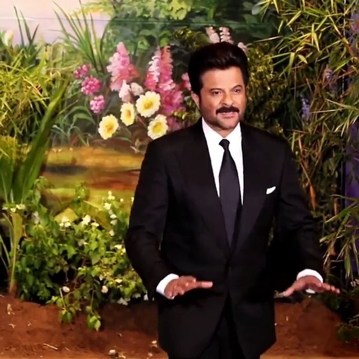 Anil Kapoor_rose_ - sonamkishaadi - Bebobolly . . . .