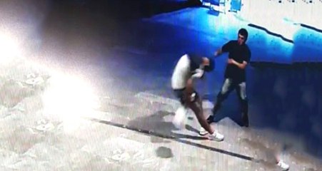 Muğla'da İngilizlerin Kavgası Kamerada! Arkadaşını Tek Yumrukla Yoğun Bakıma Soktu
