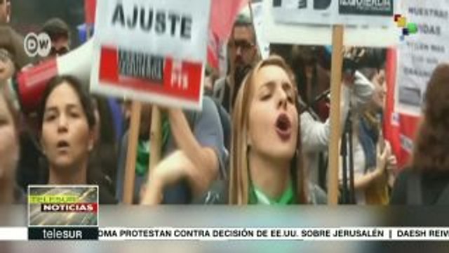Protestan en Argentina contra decisión de Macri de recurrir al FMI