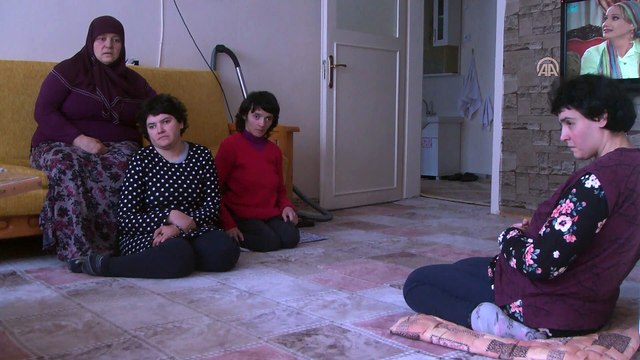 Ömrünü üç engelli kızına adadı - BAYBURT