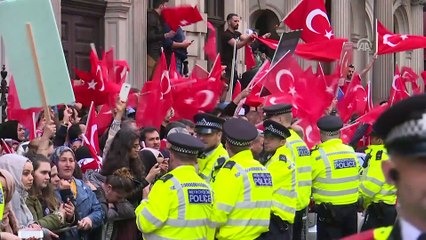 İngiltere'de Cumhurbaşkanı Erdoğan'a sevgi gösterisi - LONDRA