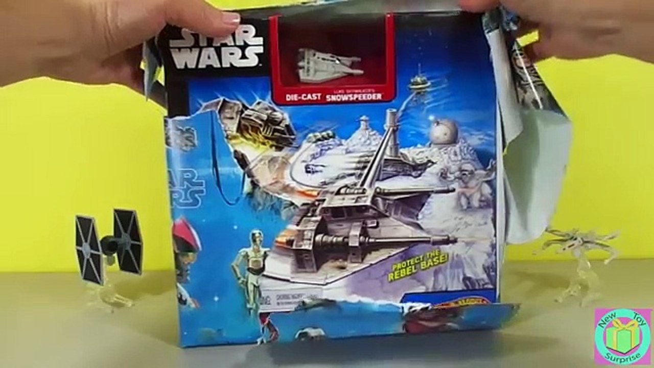 Star Wars Hot Wheels Hoth Echo Base Battle & X-Wing and TIE Fighter Flight Navigators