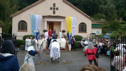 Jeanne d'Arc dans les rues de Menton