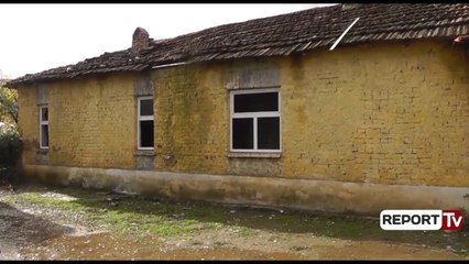 Report TV - Shkolla e Gorricës pa standarde, mësuesja: Po largohen fëmijët nga kushtet e vështira