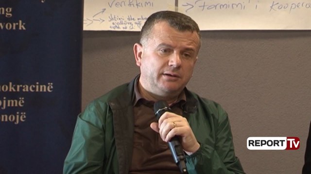 Report TV - Balla me të rinjtë në Elbasan: Basha nuk i do negociatat