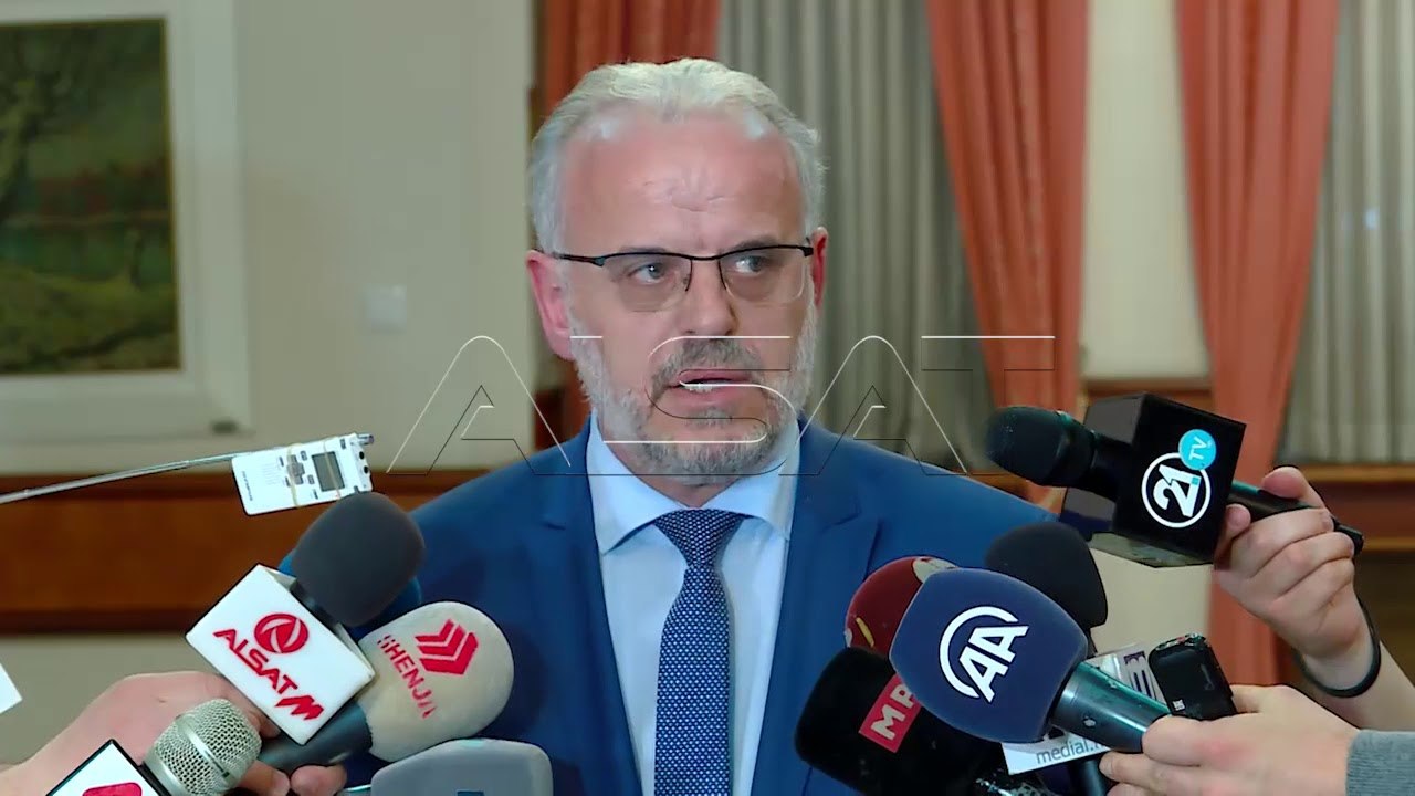Иванов и понатаму го држи во заложништво Законо...
