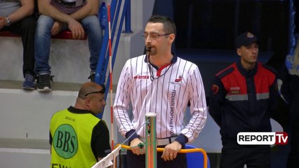 Report TV - Volejboll/ Erzeni nuk arrin të ngrejë kupën në Tiranë, mundet nga Partizani