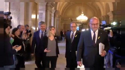 Az ellenzék Puigdemont-t látja Torrában