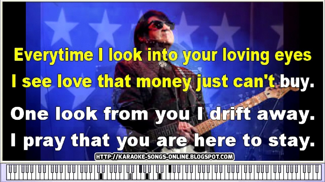 Roy Orbison You Got It [Karaoke] Lyrics on the Screen and piano
