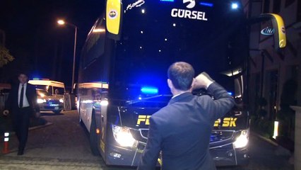 Fenerbahçe’yi Karabük’te taraftarlar coşkuyla karşıladı