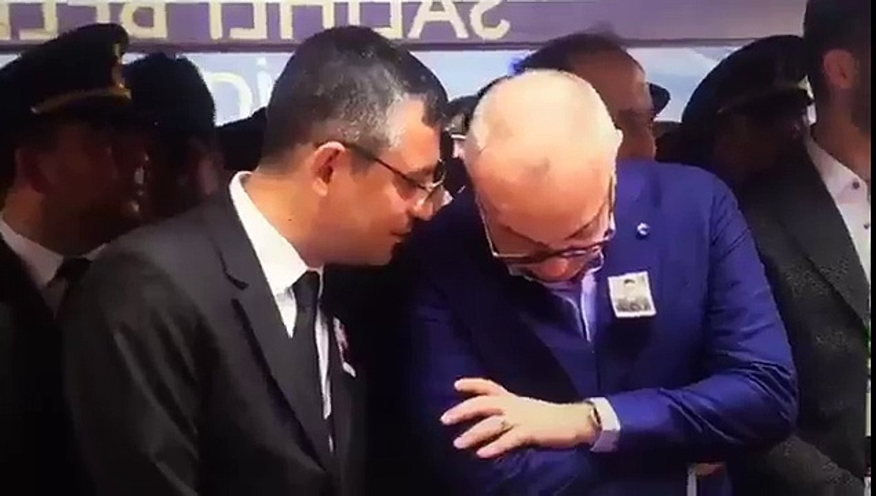 Şehit cenazesinde böyle güldüler!
