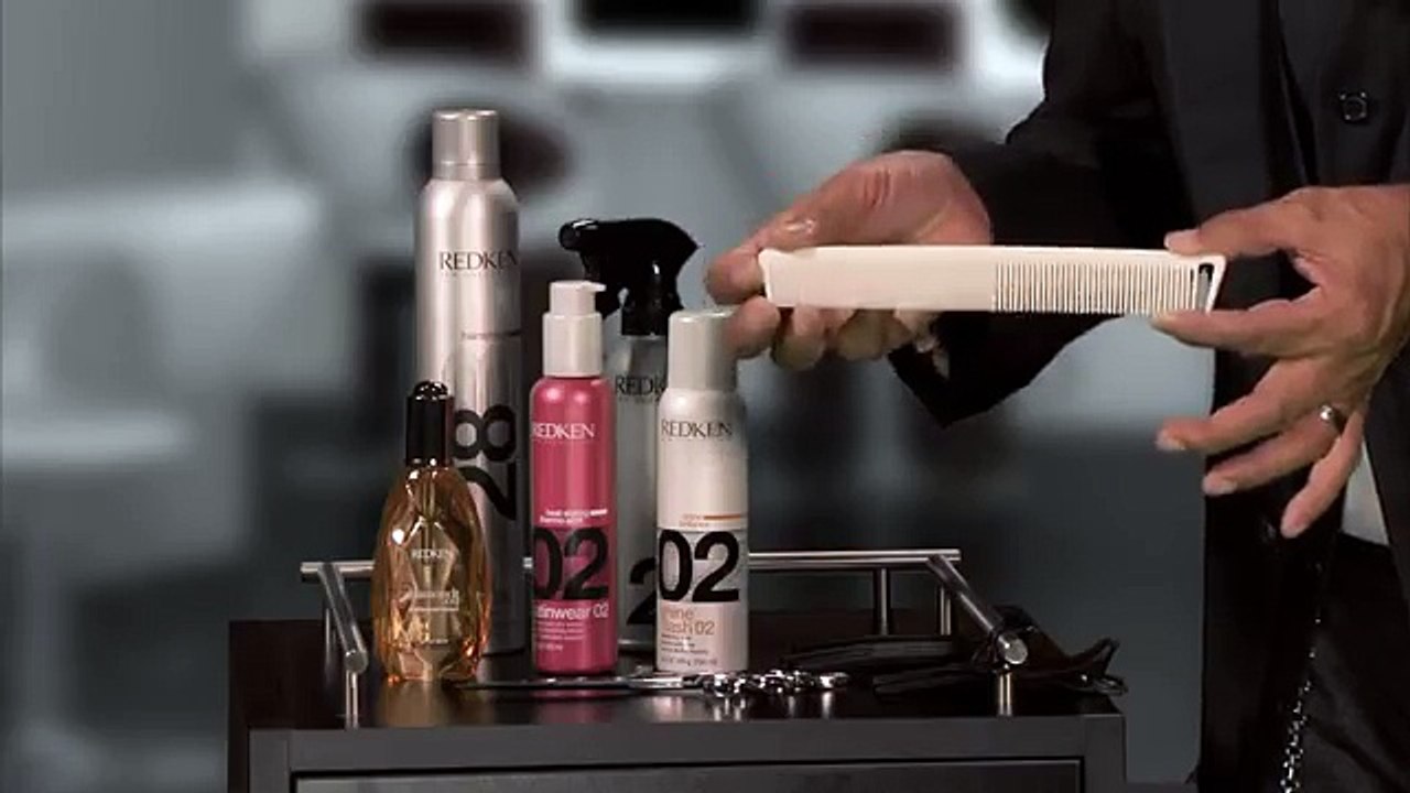 How to Cut a V Shape Into Long Hair