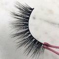 3d mink lashes is 100% cruelty free, 3d real mink hair with customized packaging.