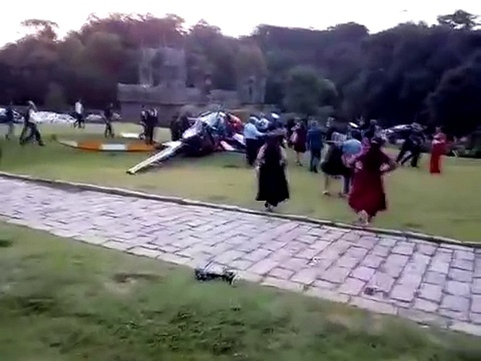 Un hélicoptère se crashe lors d'un mariage lors de la cérémonie