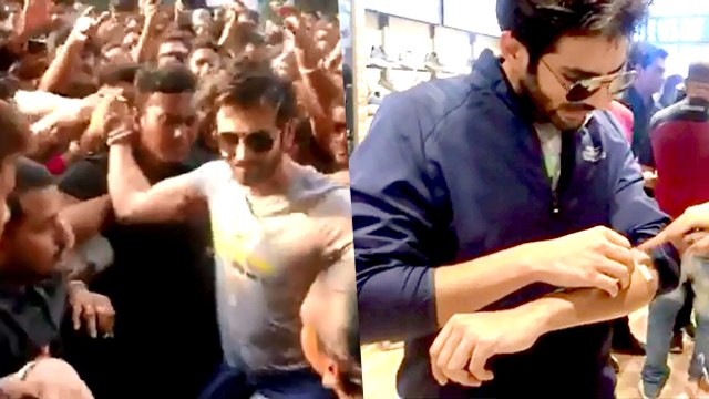 Sonu Ke Titu Ki Sweety Actor Kartik Aaryan Gets Injured After Being Mobbed By Fans | Bollywood Buzz