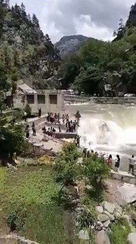 سانحہ نیلم ویلی میں پل گرنے کی فوٹیج منظر عام پر آگئی